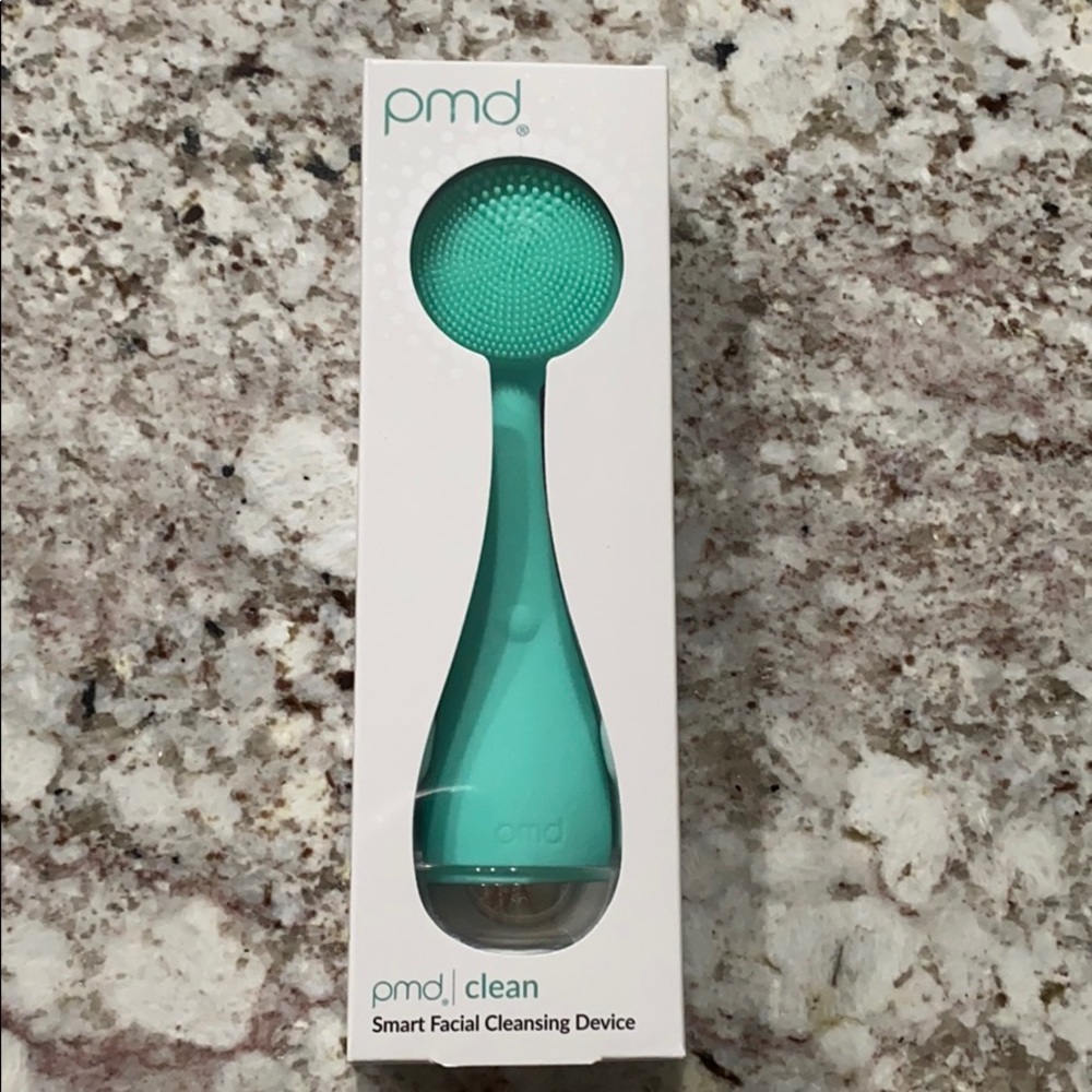 Sephora - PMD cleaning smart facial device